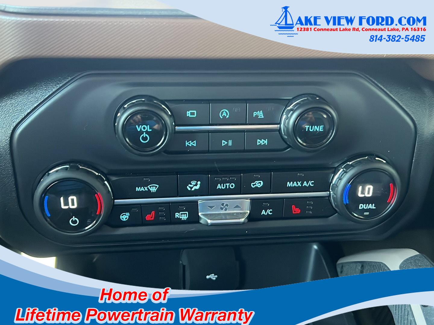 2024 Ford Bronco photo 34 of 46