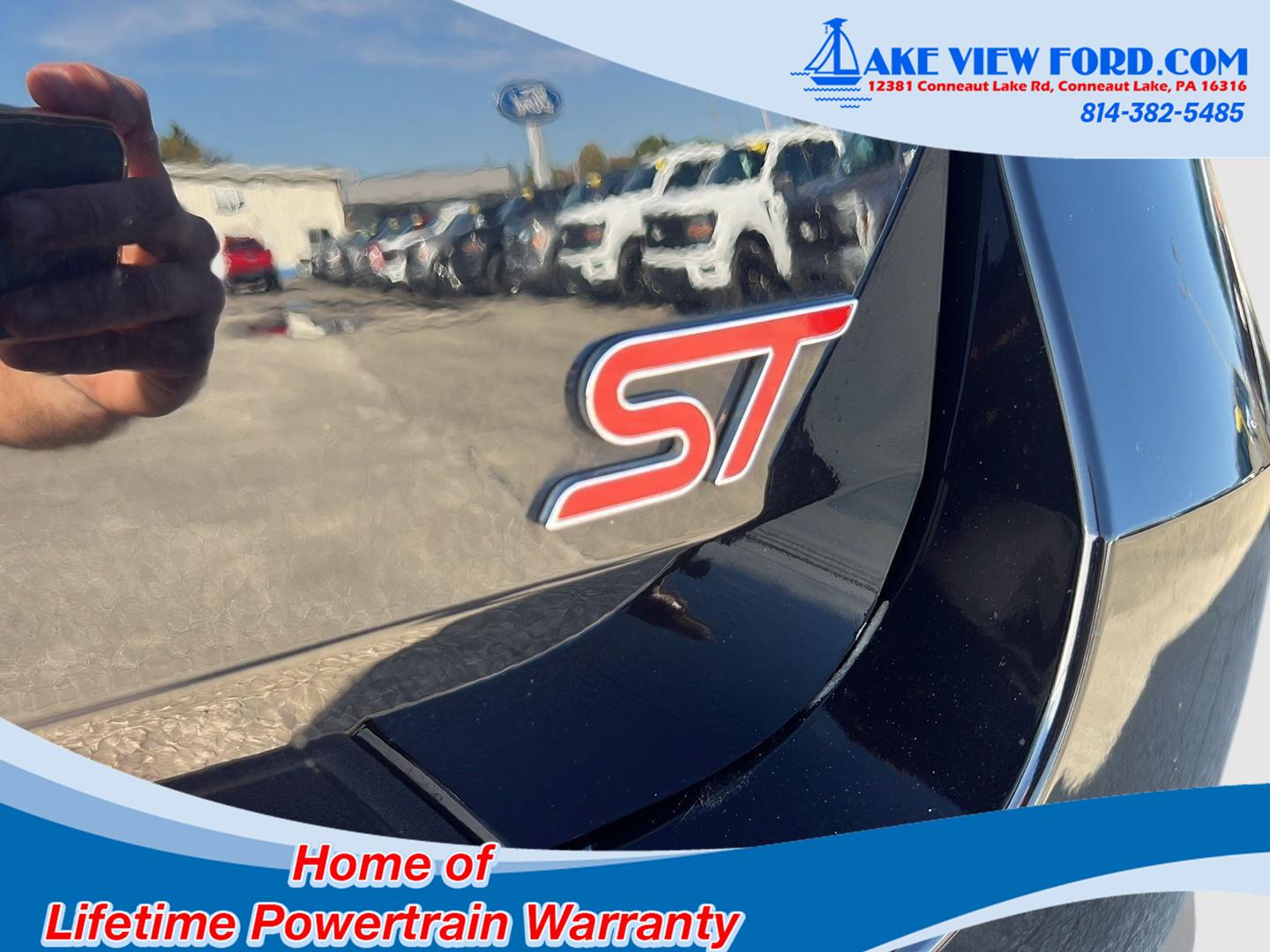 2025 Ford Explorer photo 9 of 60