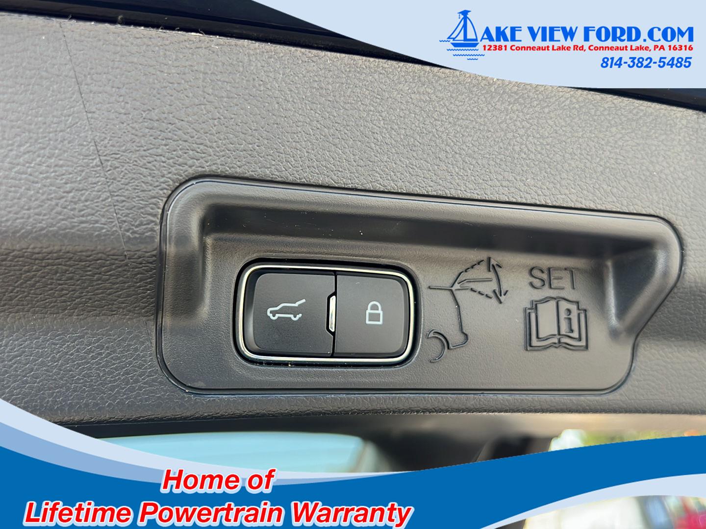 2025 Ford Explorer photo 13 of 60