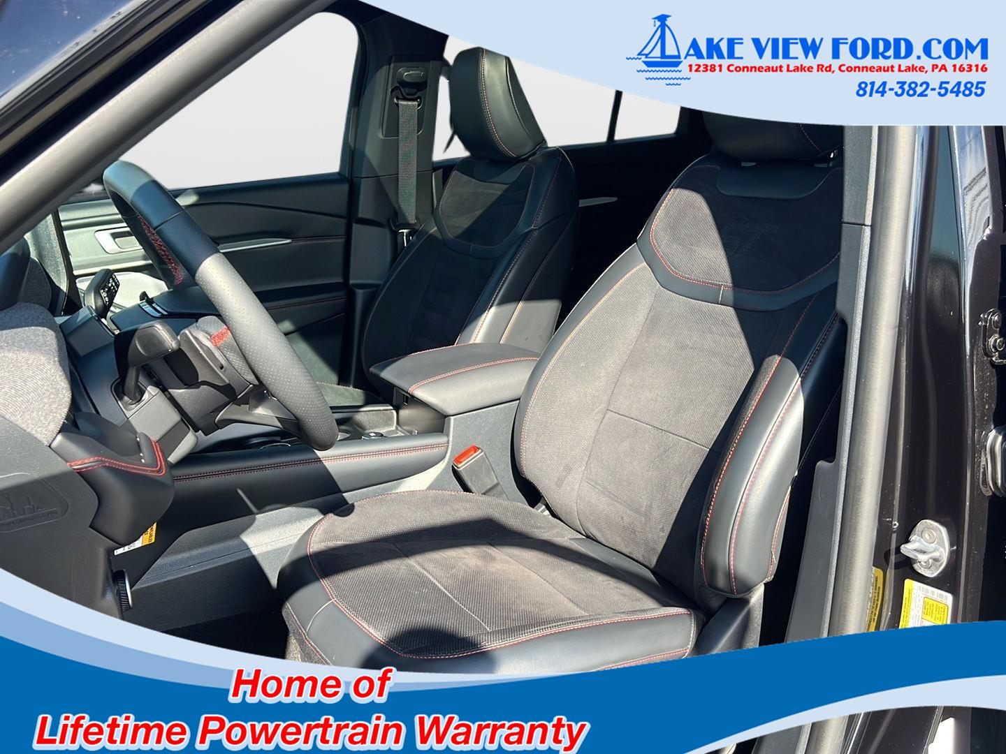 2025 Ford Explorer photo 24 of 60