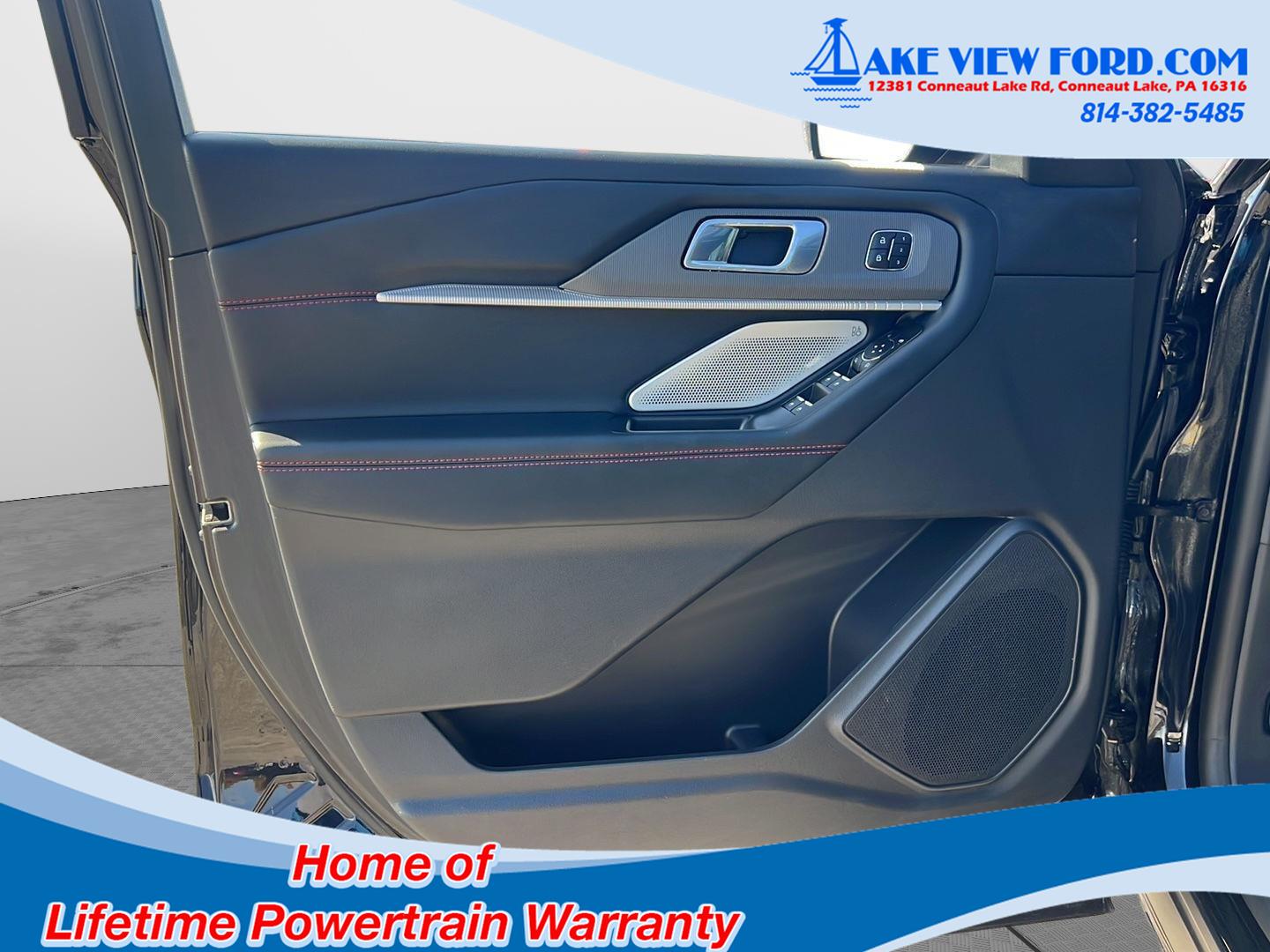 2025 Ford Explorer photo 25 of 60