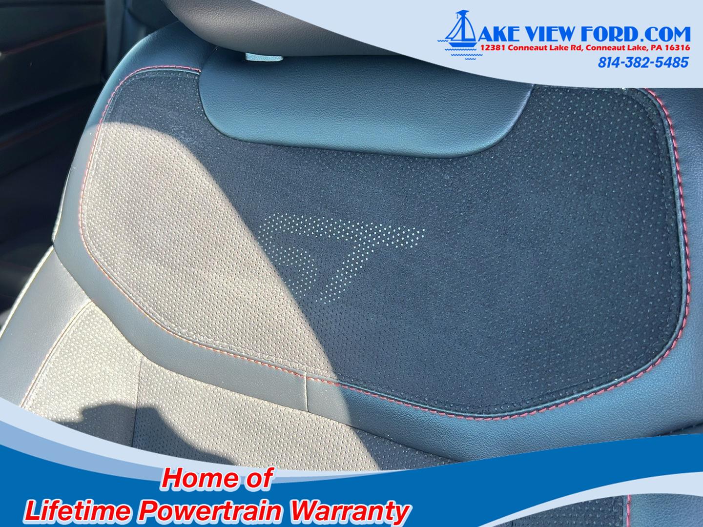 2025 Ford Explorer photo 30 of 60