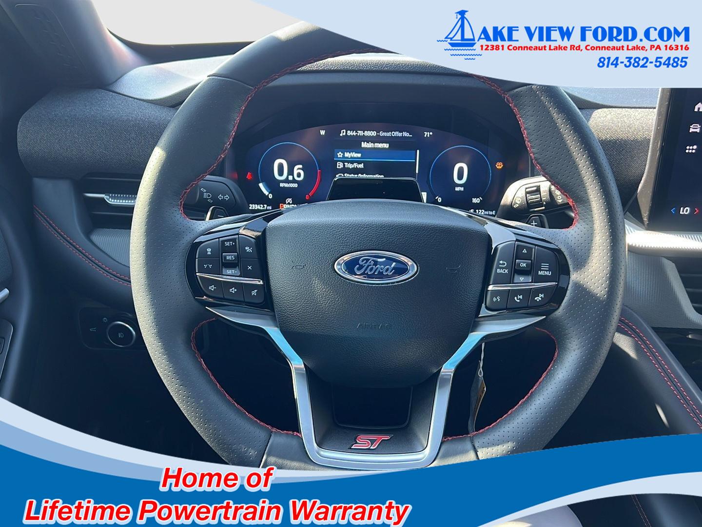 2025 Ford Explorer photo 32 of 60