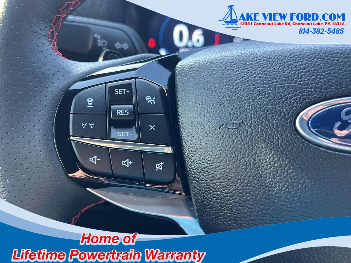 2025 Ford Explorer photo 34 of 60