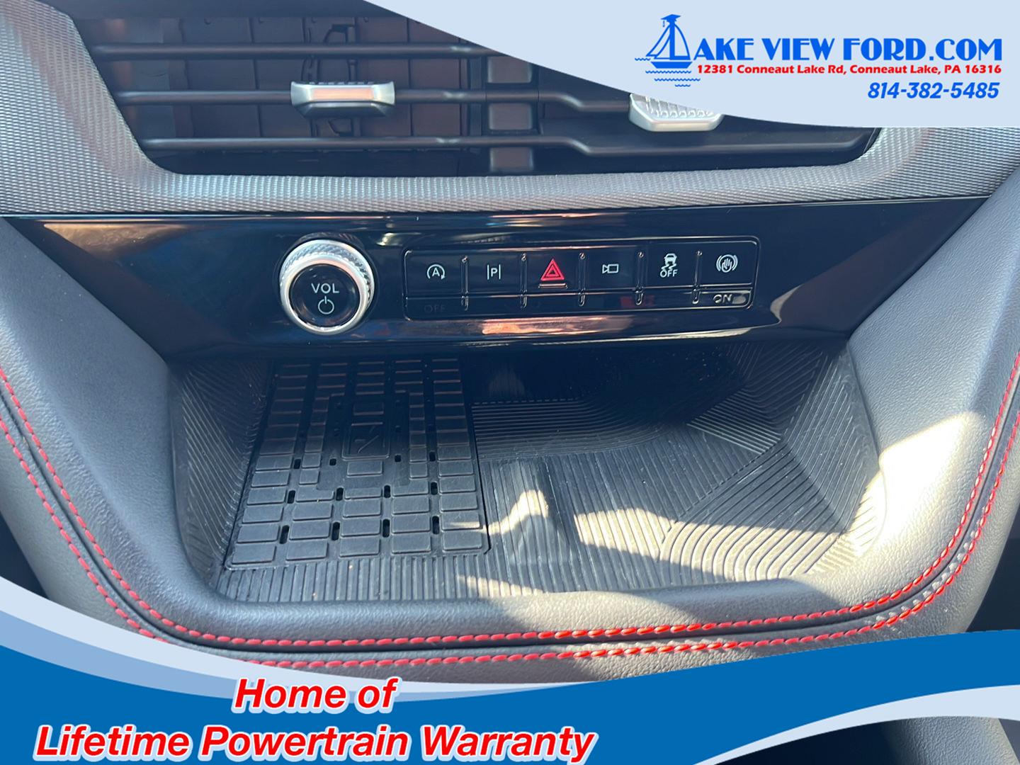 2025 Ford Explorer photo 50 of 60