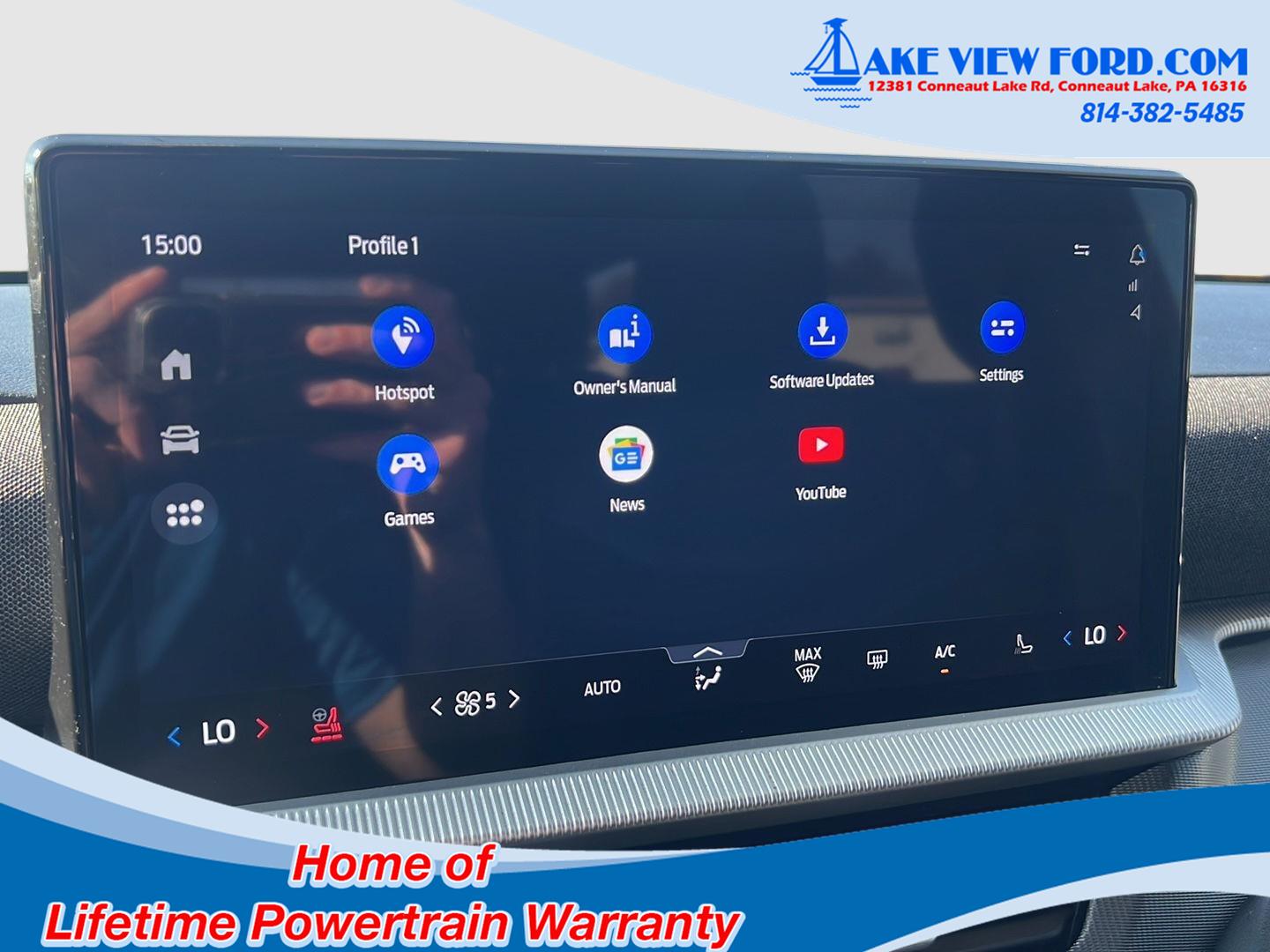 2025 Ford Explorer photo 54 of 60