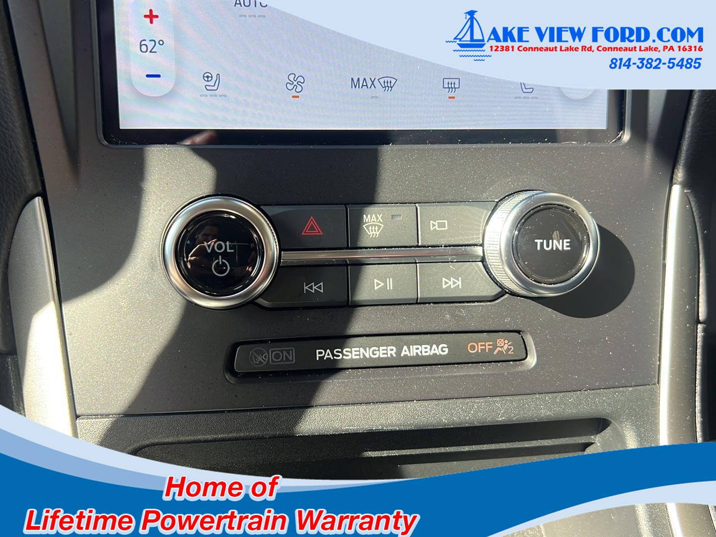 2024 Ford Edge photo 34 of 41