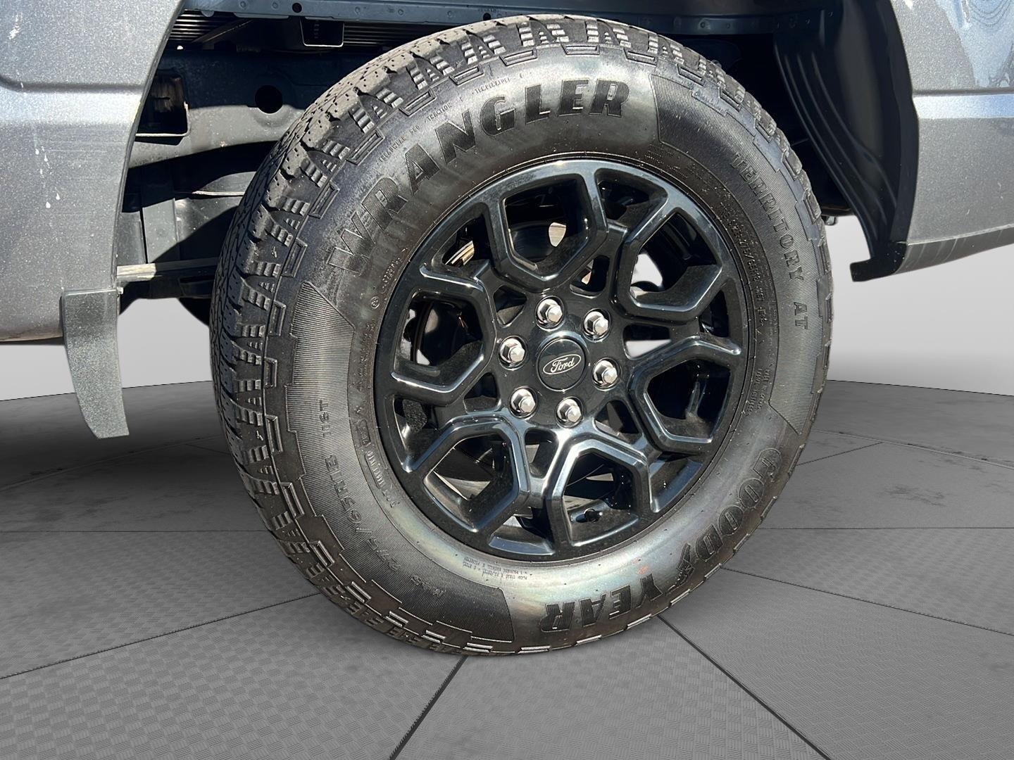 2024 Ford F-150 photo 4 of 44