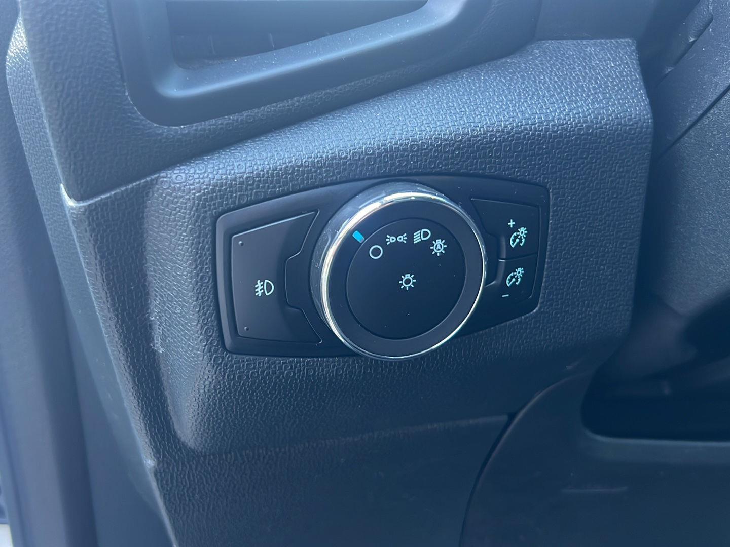 2018 Ford EcoSport photo 19 of 37