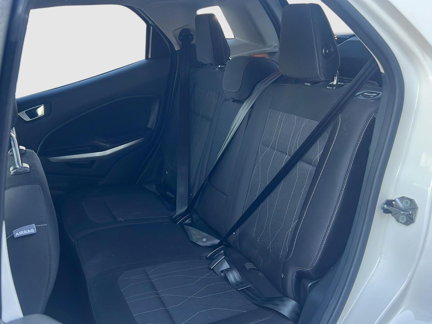 2018 Ford EcoSport photo 35 of 37