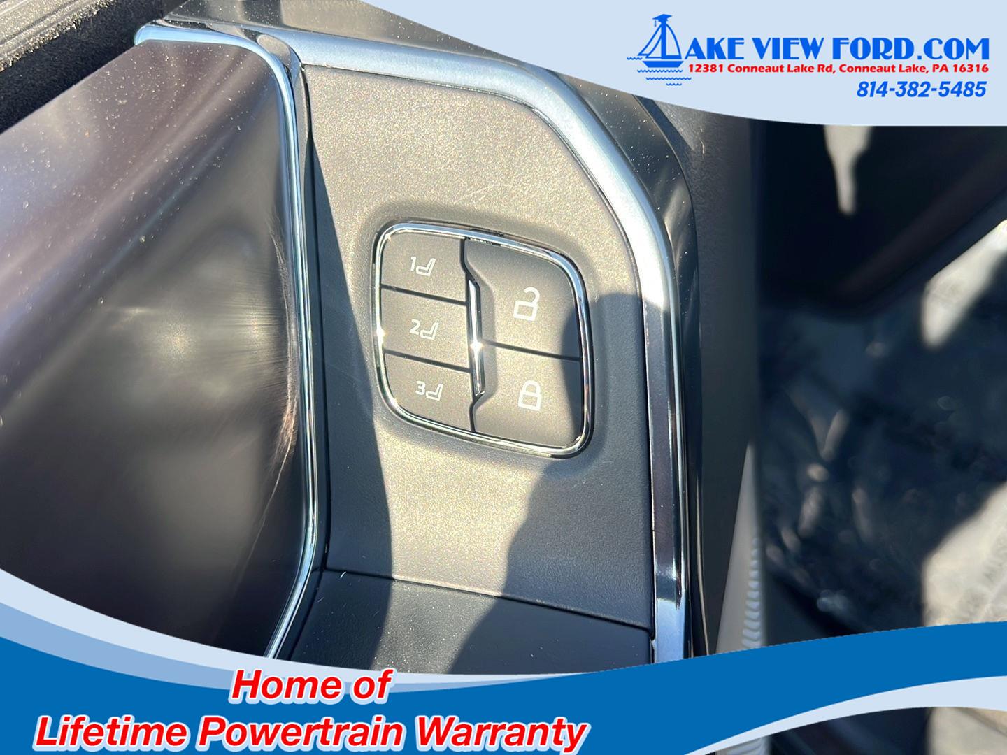 2027 Ford Super Duty F-350 SRW photo 23 of 60
