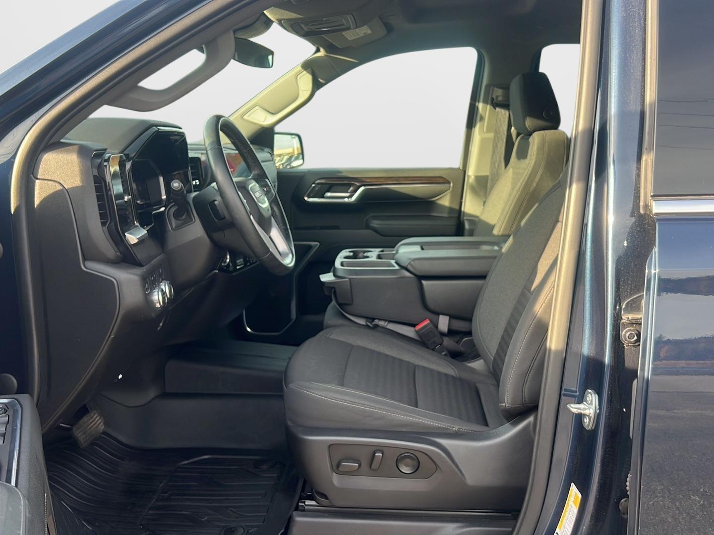 2023 GMC Sierra 1500 photo 16 of 42
