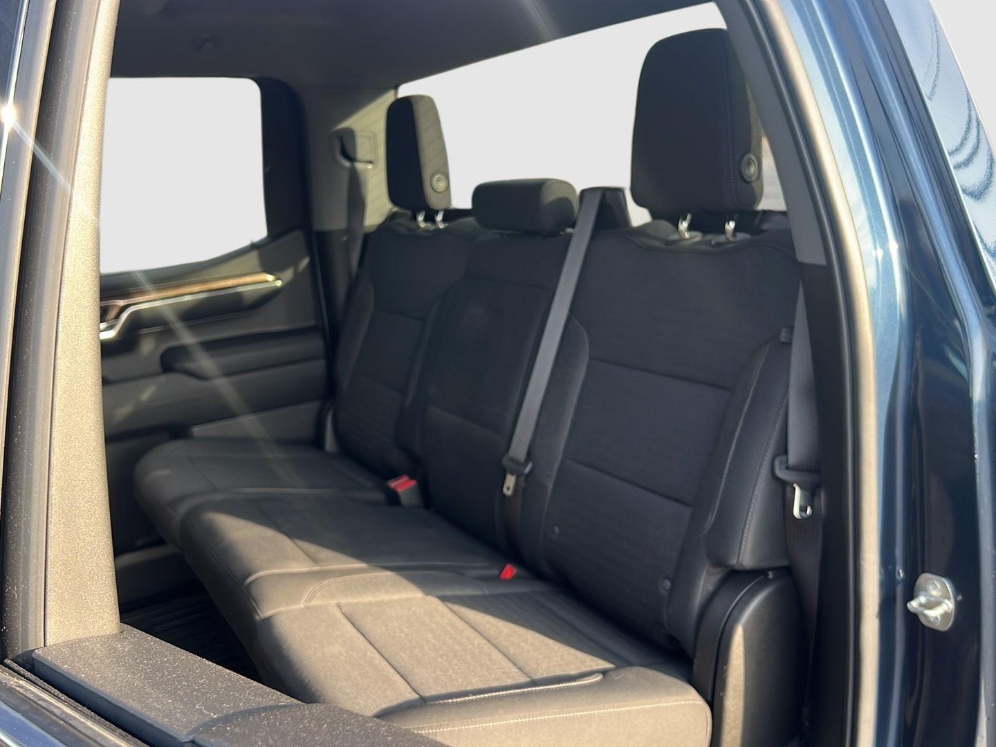2023 GMC Sierra 1500 photo 39 of 42