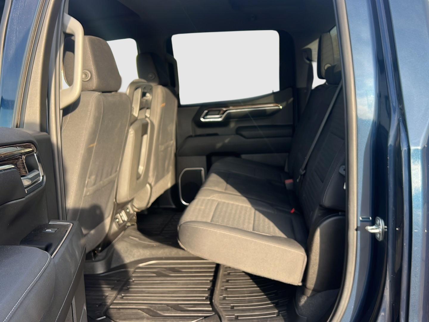 2023 GMC Sierra 1500 photo 40 of 42