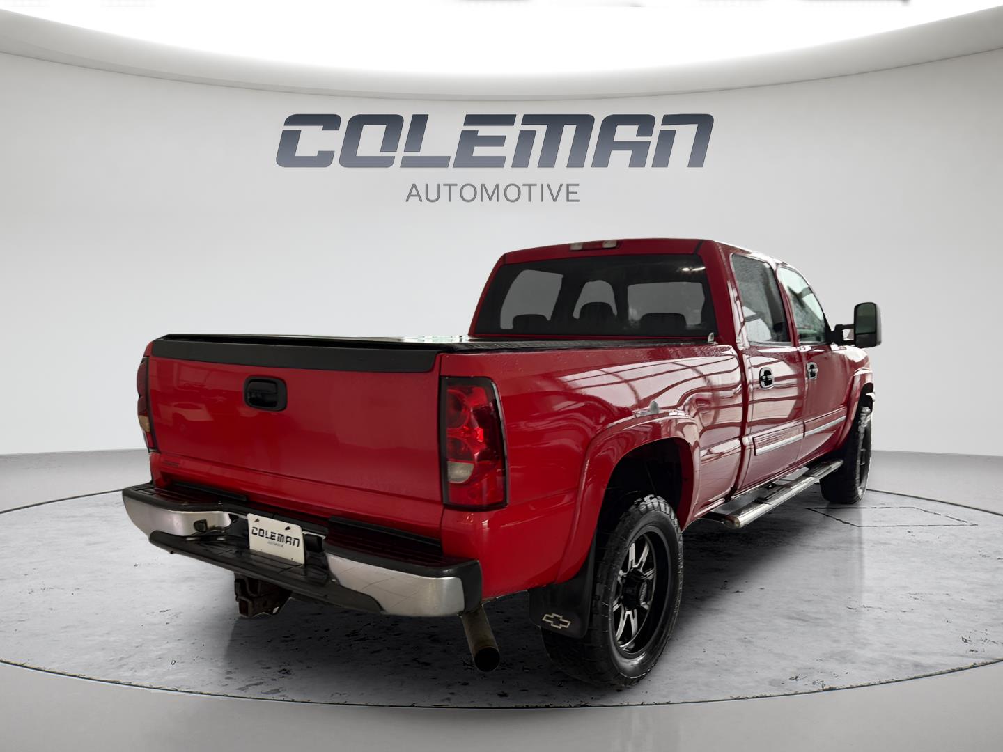 View vehicle photo 4