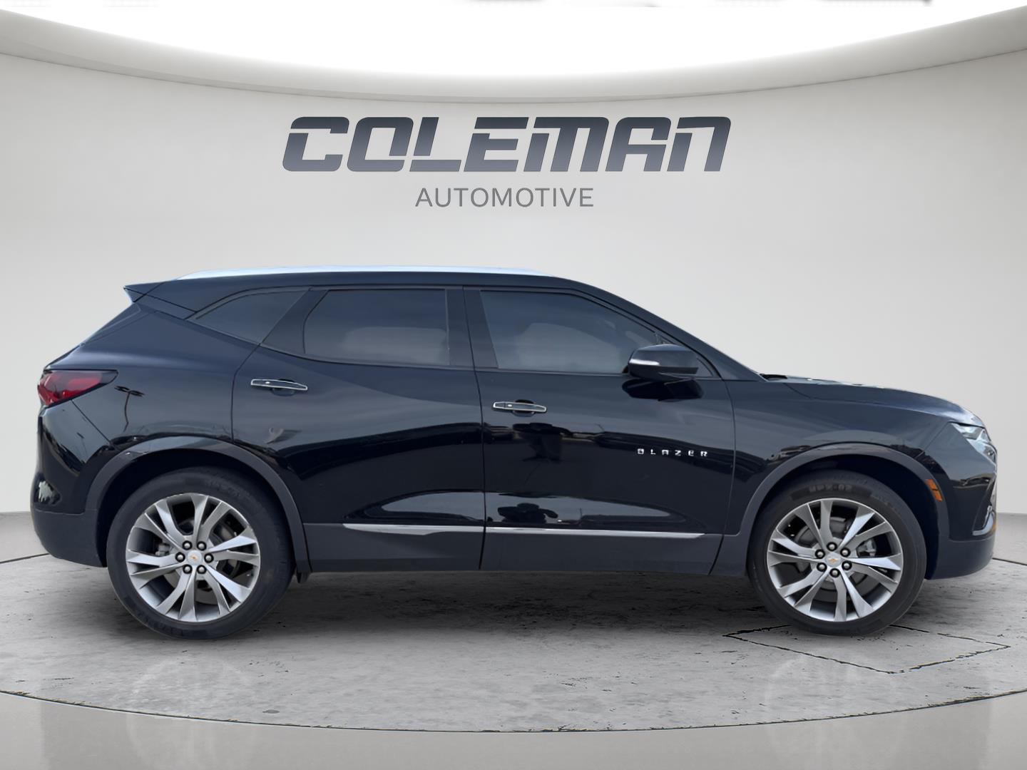 View vehicle photo 6