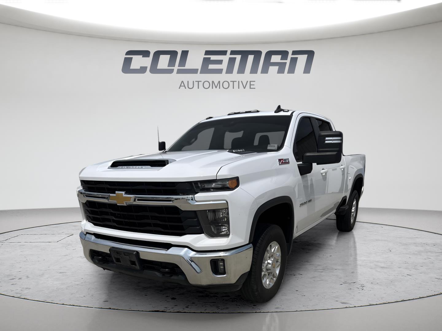 Summit White 2024 Chevrolet Silverado 2500HD Pickup Truck Four-Wheel Drive Automatic