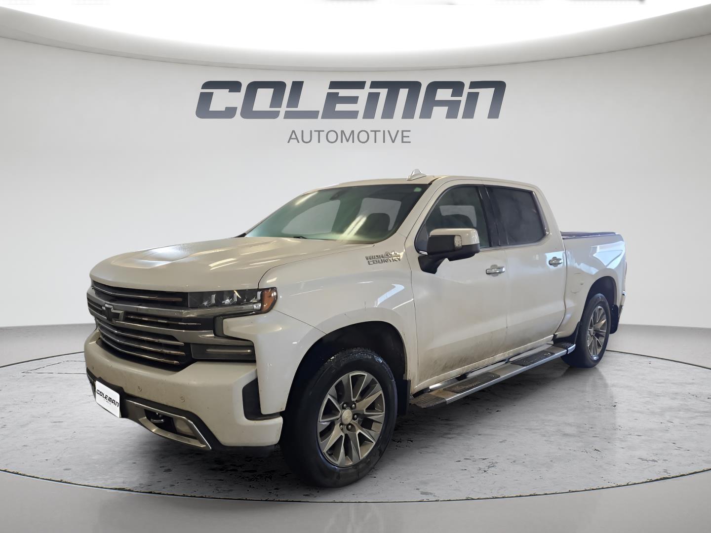 White (Iridescent Pearl Tricoat) 2019 Chevrolet Silverado 1500 Pickup Truck Four-Wheel Drive 8-Speed Automatic