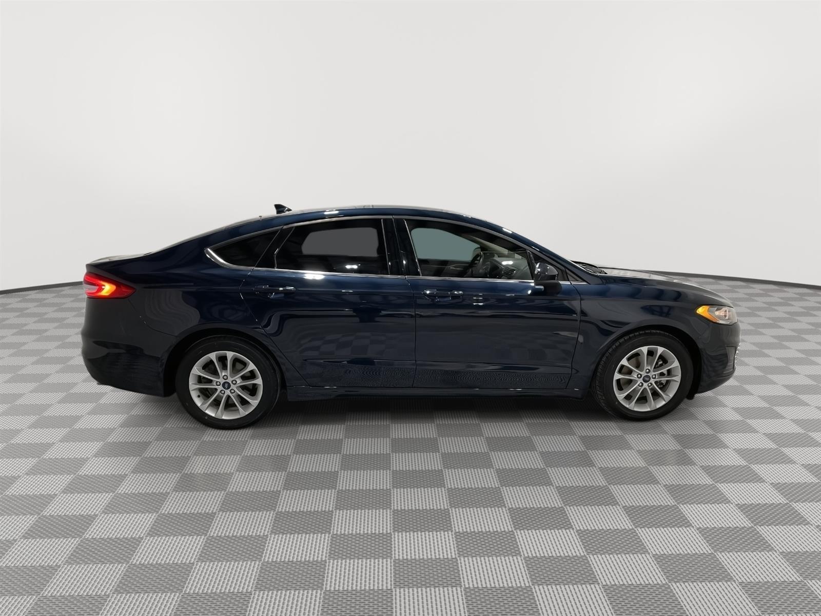 Used 2020 Ford Fusion SE Sedan for sale in St Joseph MO