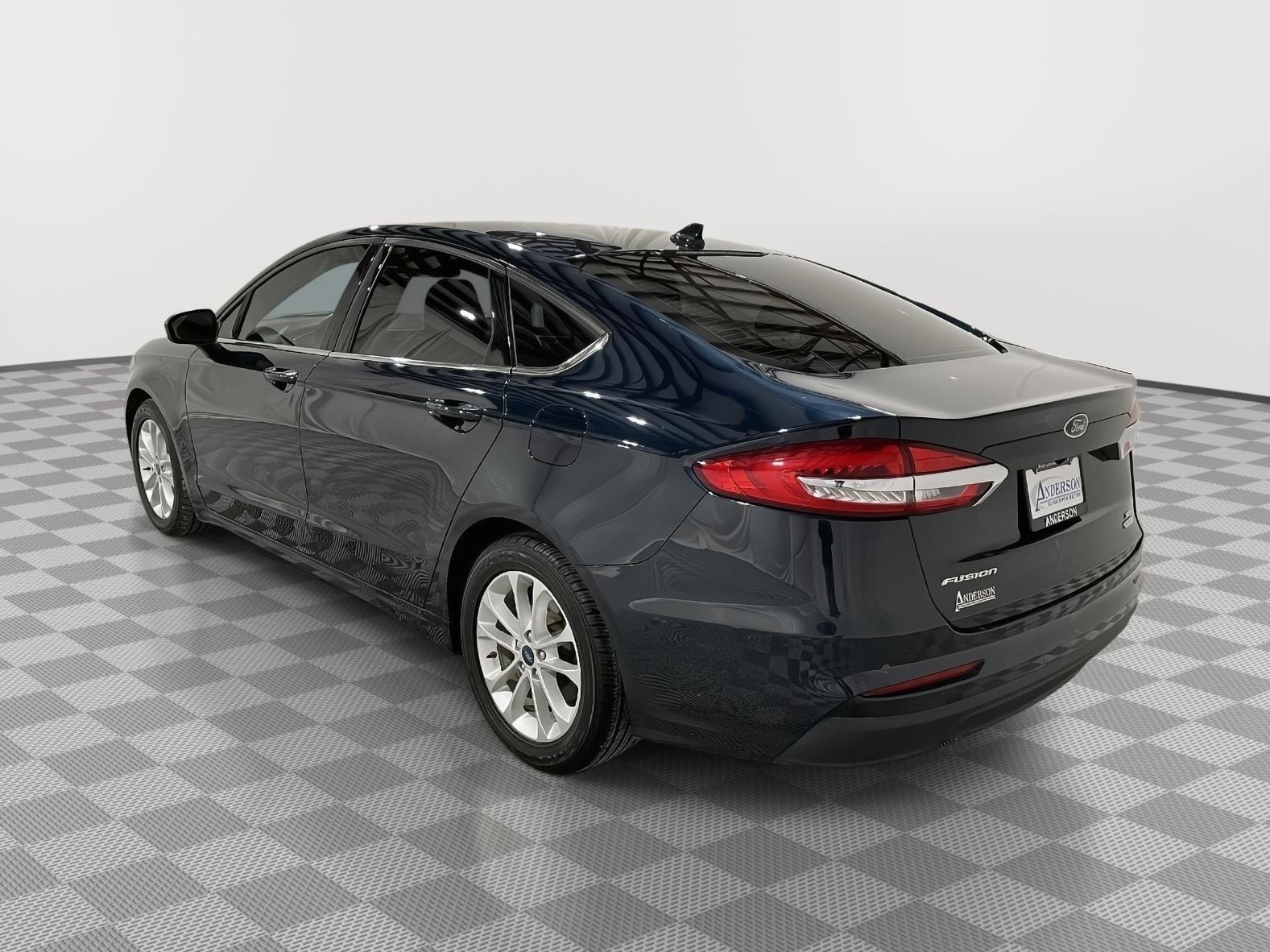 Used 2020 Ford Fusion SE Sedan for sale in St Joseph MO