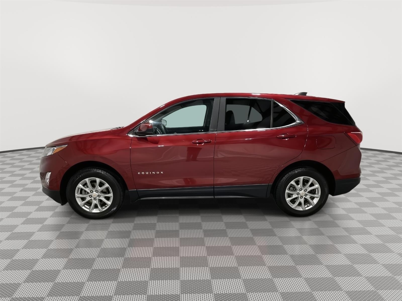 Used 2021 Chevrolet Equinox LT with VIN 2GNAXUEV3M6109407 for sale in Saint Joseph, MO