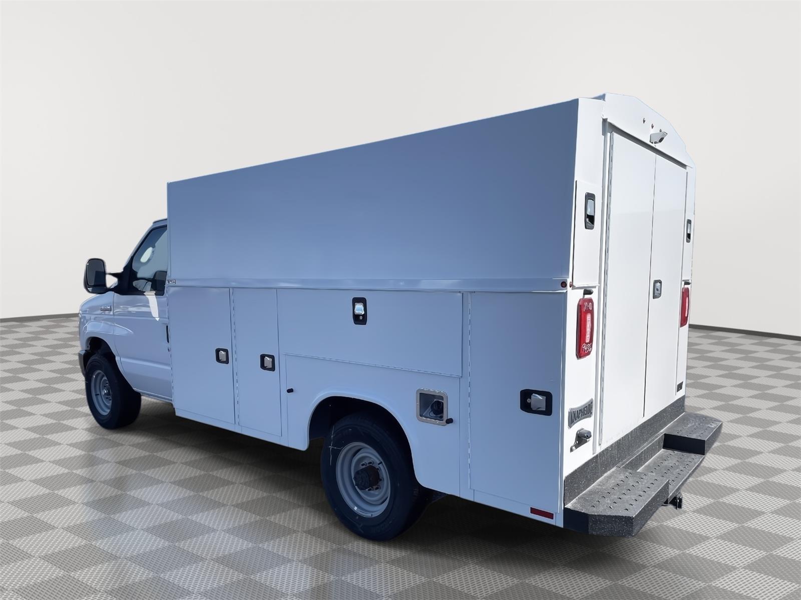 New 2025 Ford E-Series Cutaway for sale in St. Joseph MO