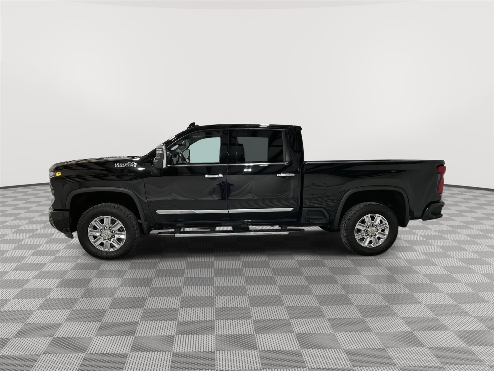 Used 2024 Chevrolet Silverado 2500HD High Country Crew Cab Truck for sale in St Joseph MO