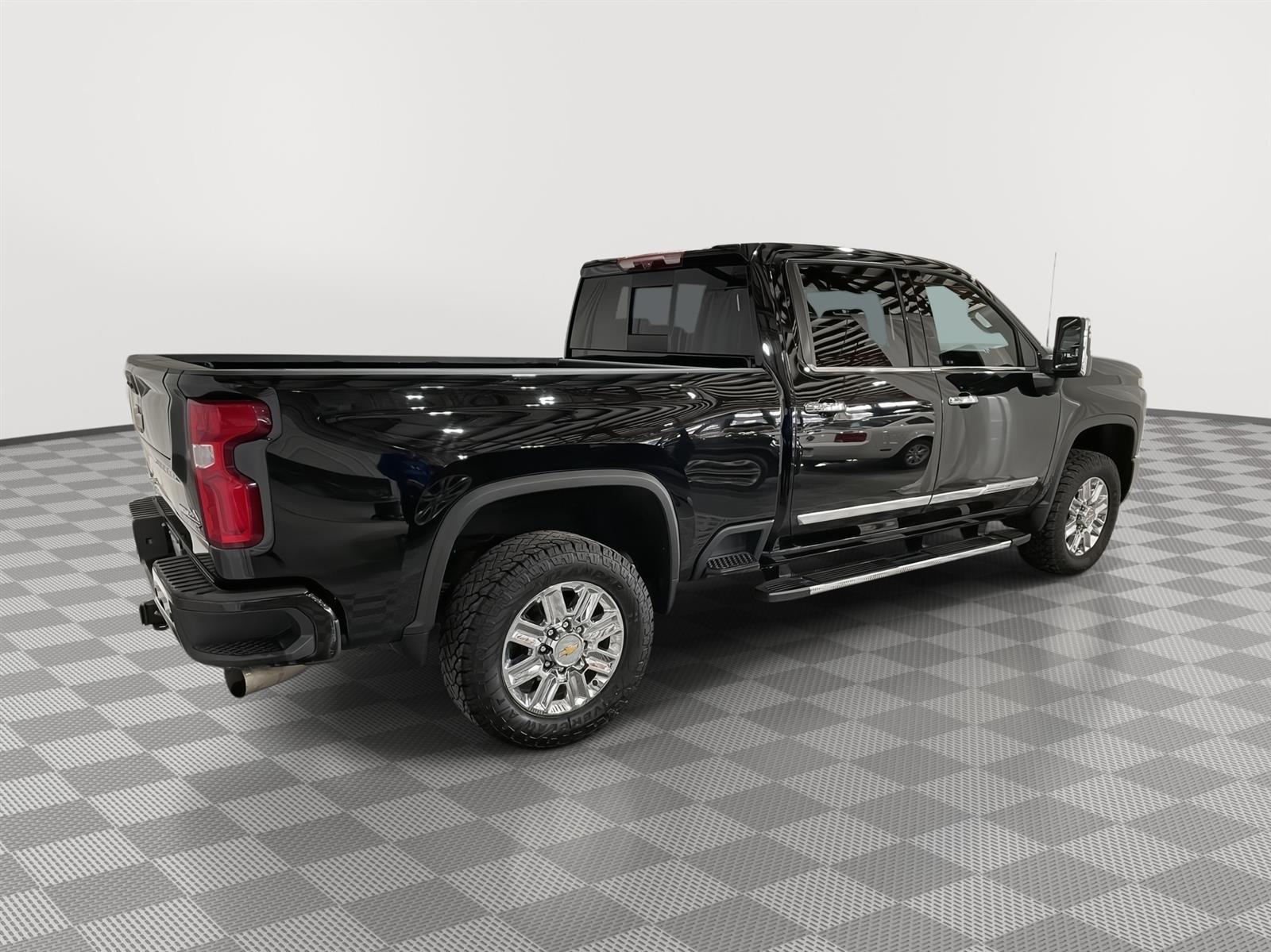 Used 2024 Chevrolet Silverado 2500HD High Country Crew Cab Truck for sale in St Joseph MO