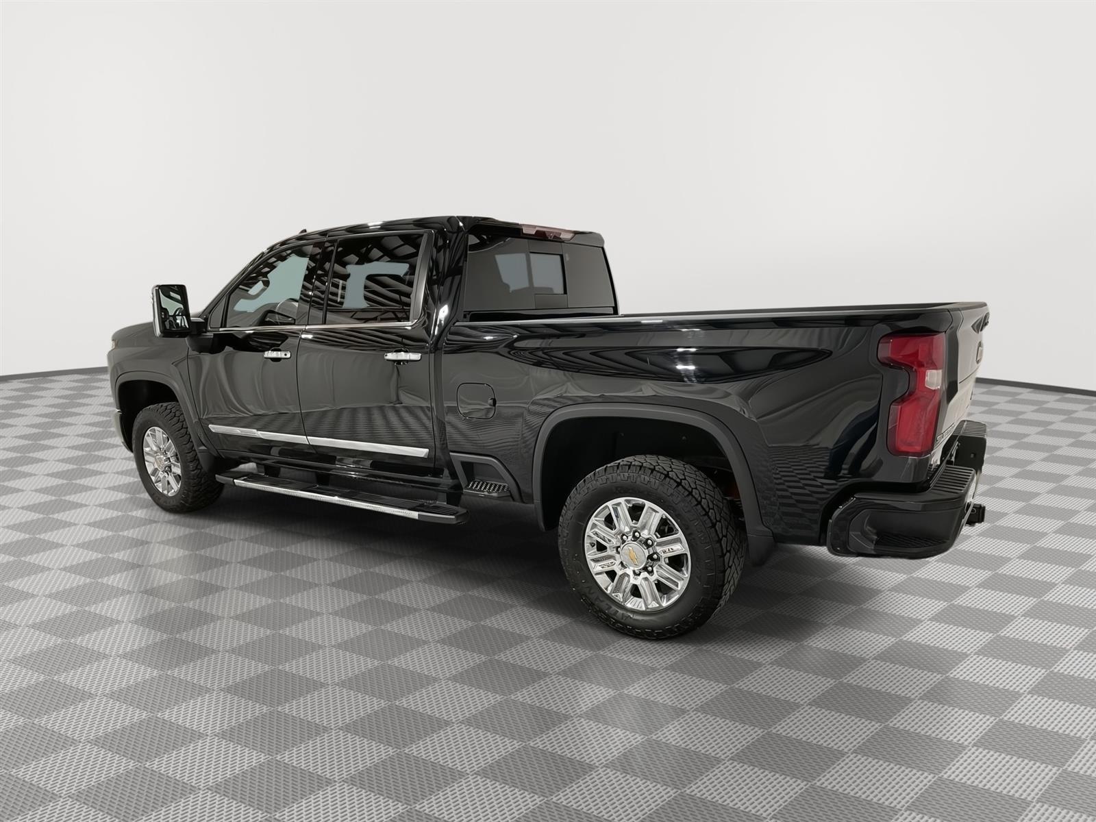 Used 2024 Chevrolet Silverado 2500HD High Country Crew Cab Truck for sale in St Joseph MO