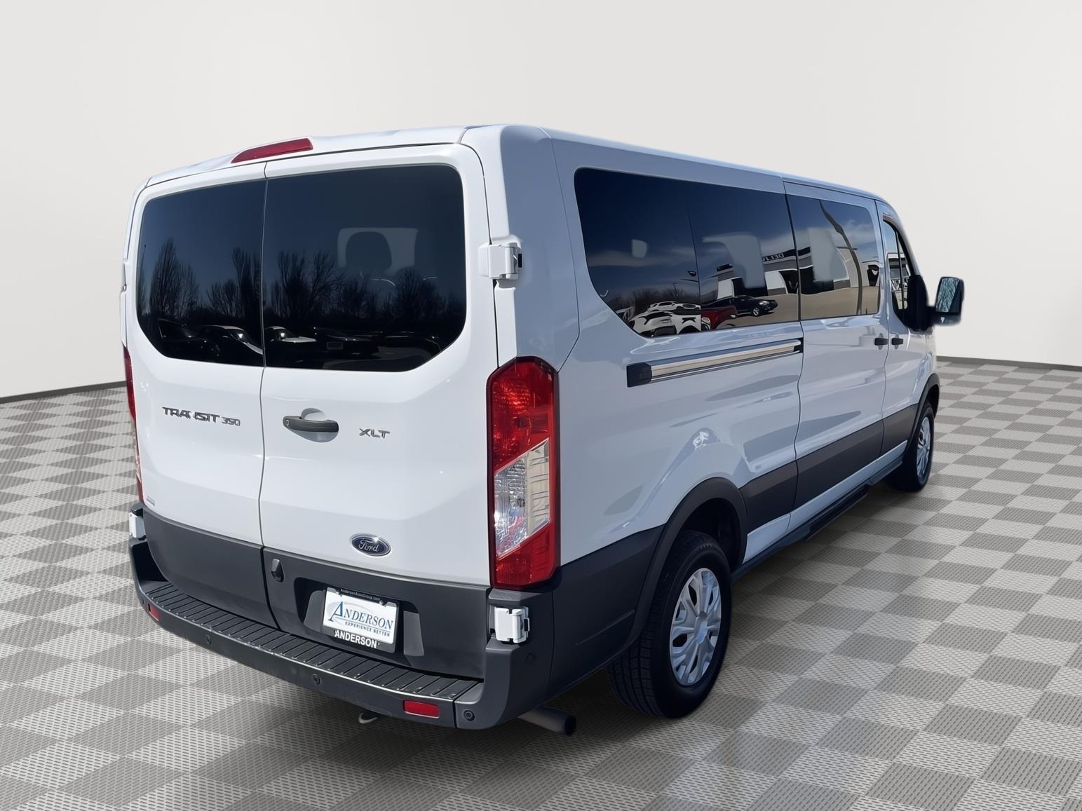 Used 2022 Ford Transit Passenger Wagon XLT Full-Sized Van for sale in St. Joseph MO