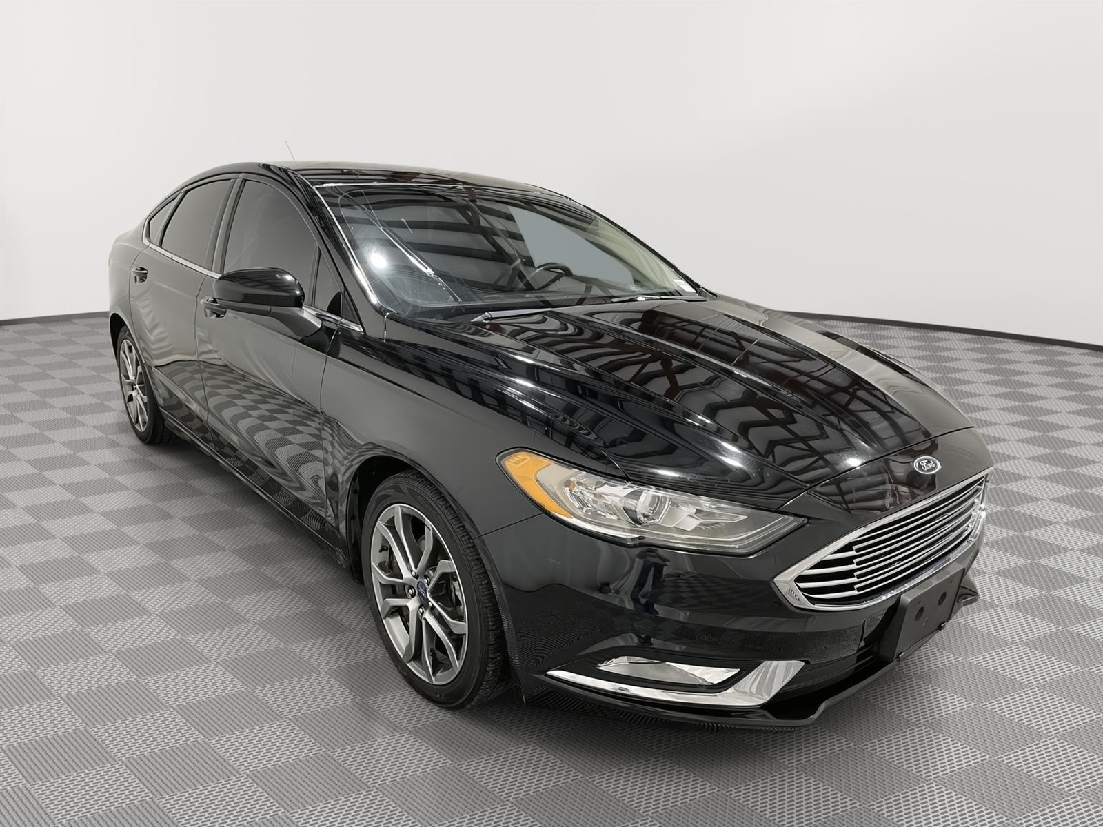 Used 2017 Ford Fusion SE Sedan for sale in St Joseph MO
