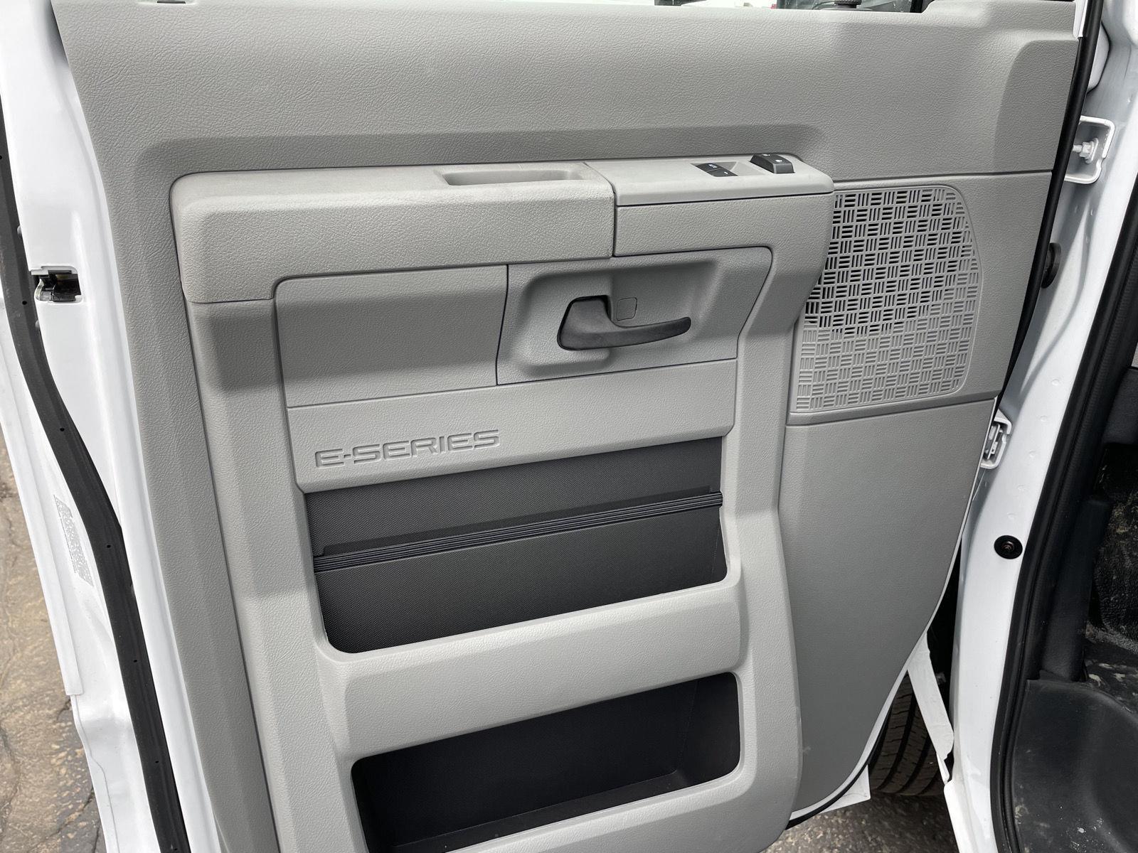 New 2025 Ford E-Series Cutaway for sale in St. Joseph MO
