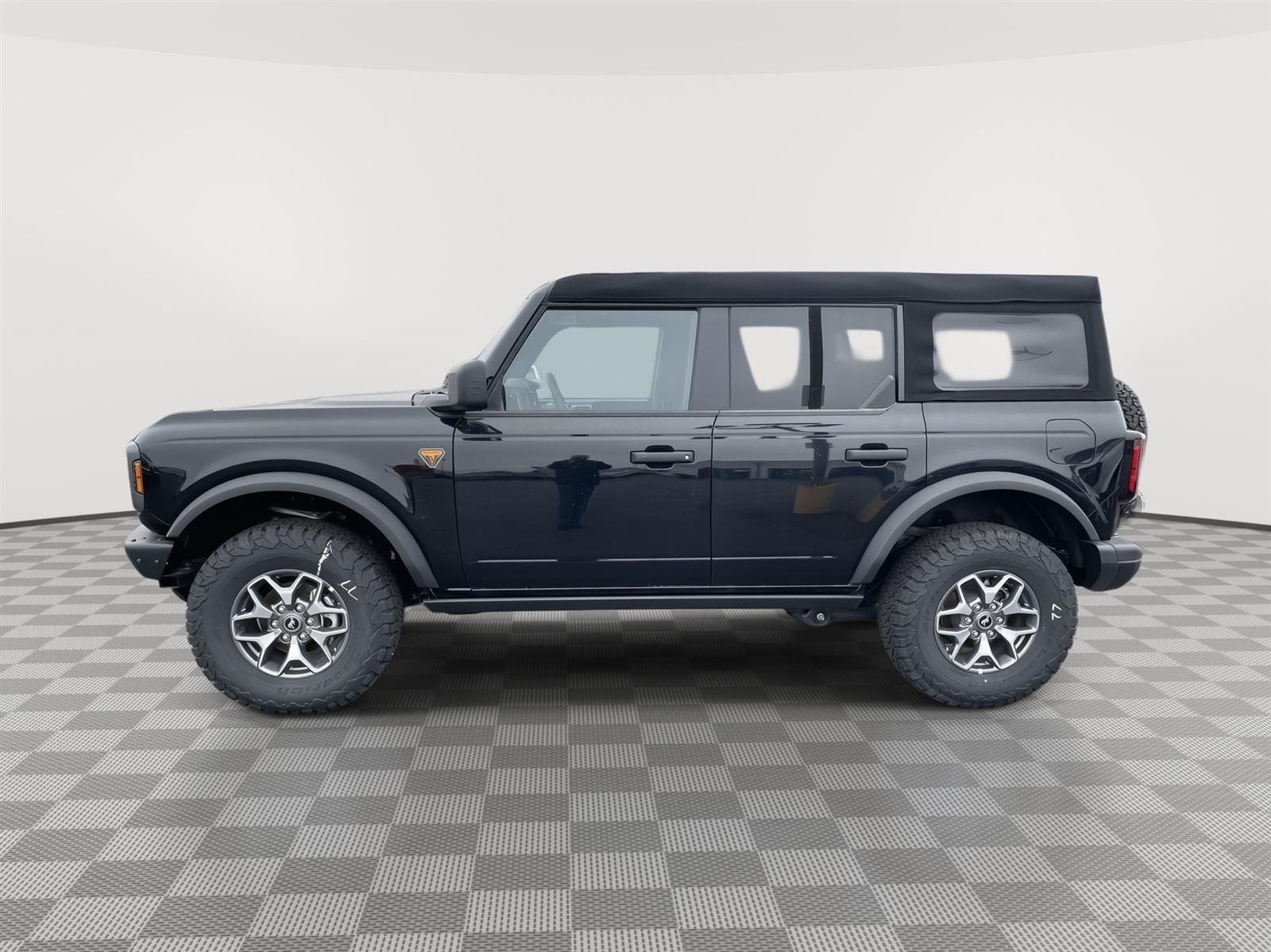 New 2024 Ford Bronco Badlands SUV for sale in St. Joseph MO