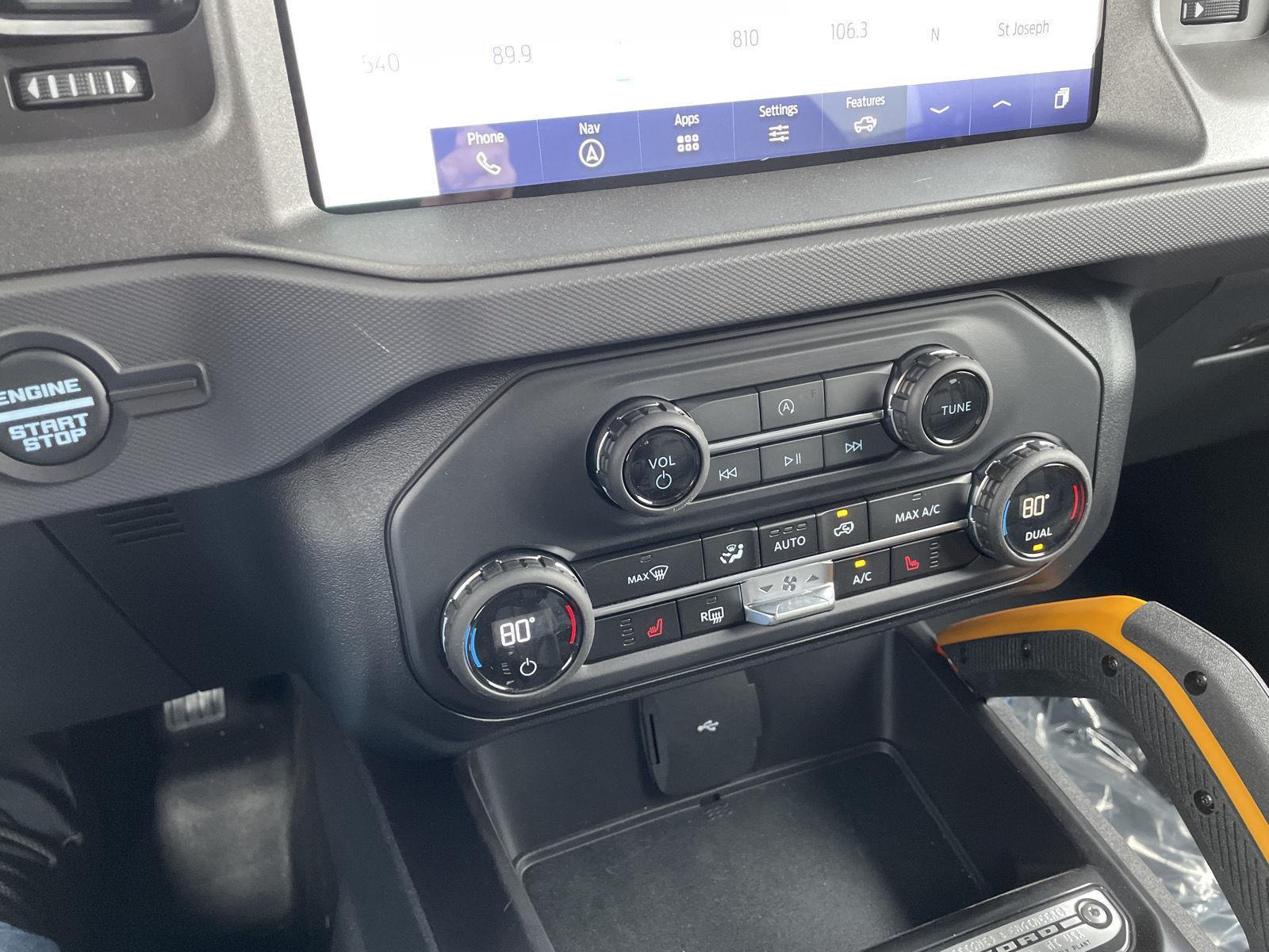 New 2024 Ford Bronco Badlands SUV for sale in St. Joseph MO