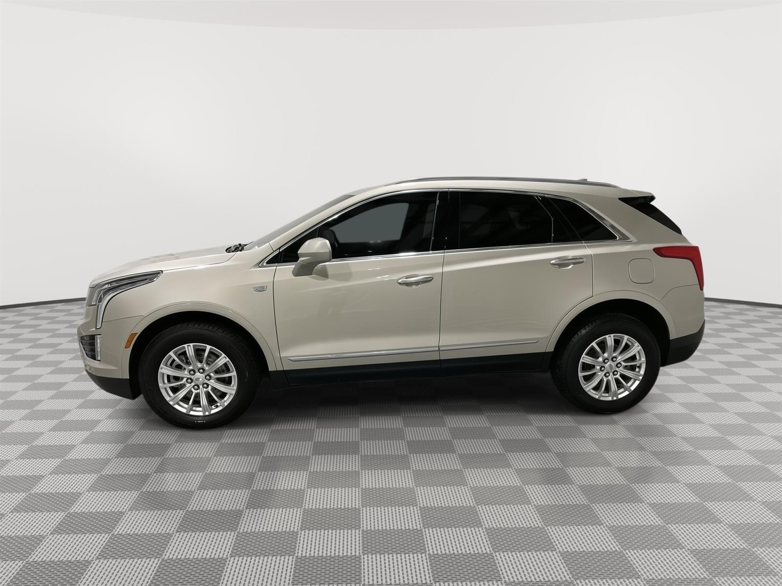 Used 2017 Cadillac XT5 FWD SUV for sale in St Joseph MO