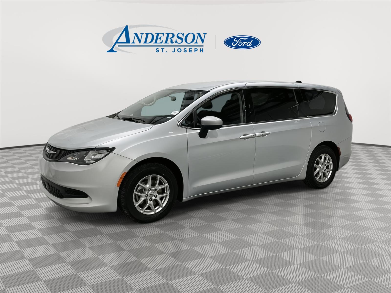 Used 2022 Chrysler Voyager LX Minivans for sale in St Joseph MO