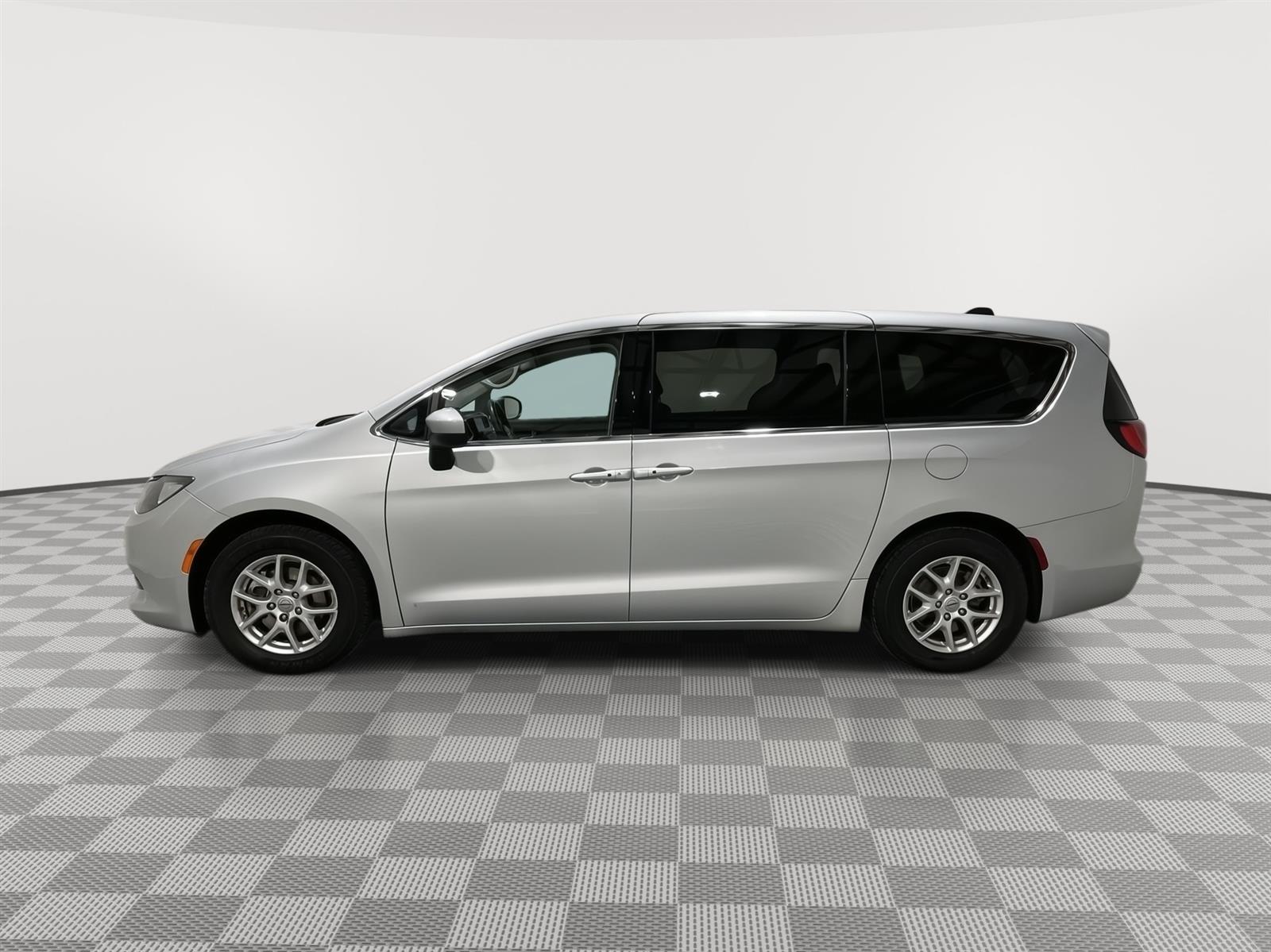 Used 2022 Chrysler Voyager LX Minivans for sale in St Joseph MO