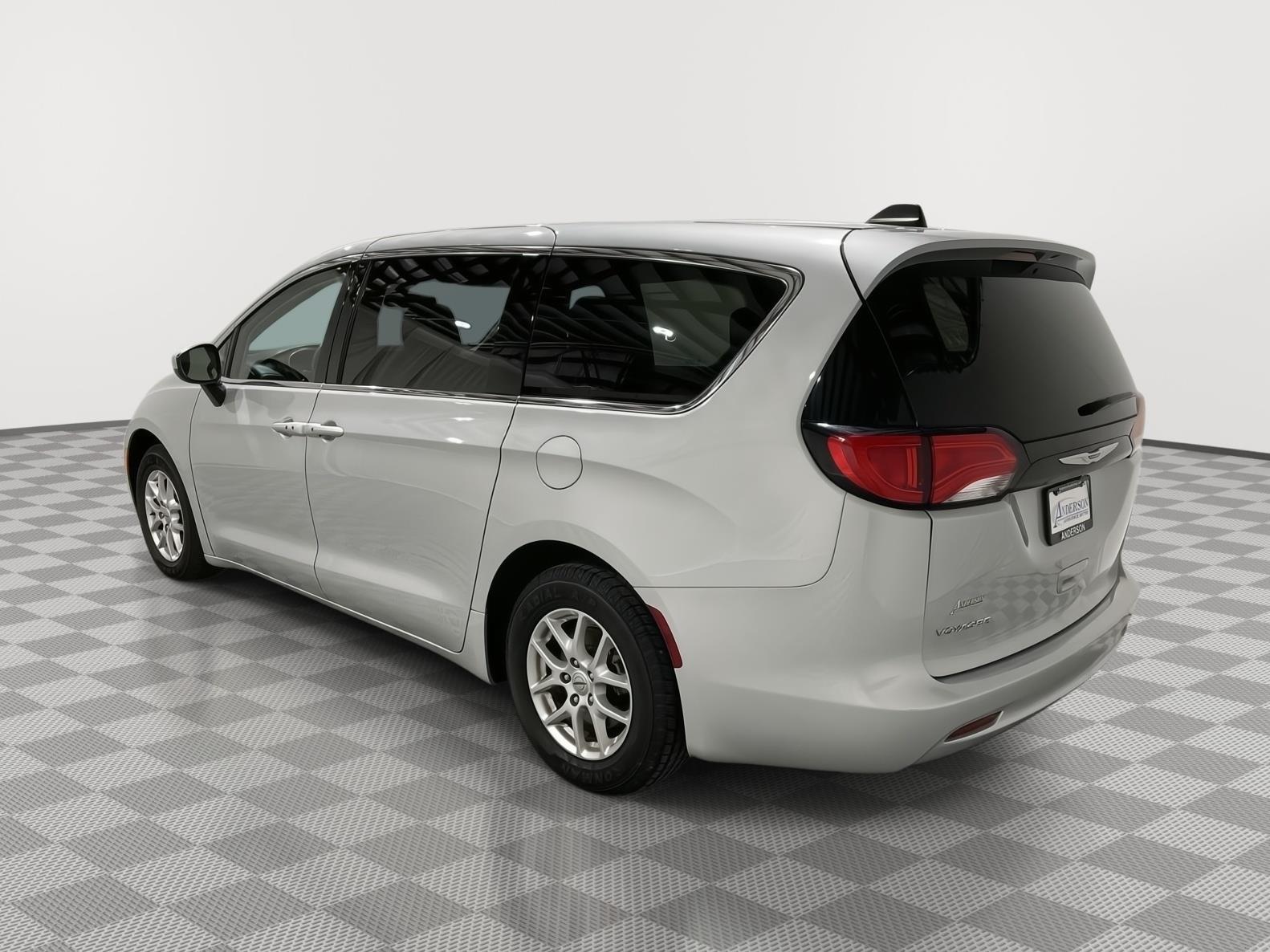 Used 2022 Chrysler Voyager LX Minivans for sale in St Joseph MO