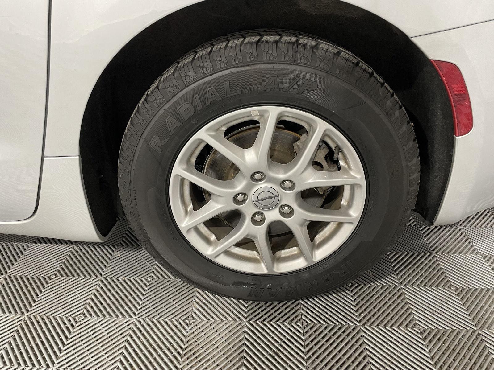Used 2022 Chrysler Voyager LX Minivans for sale in St Joseph MO