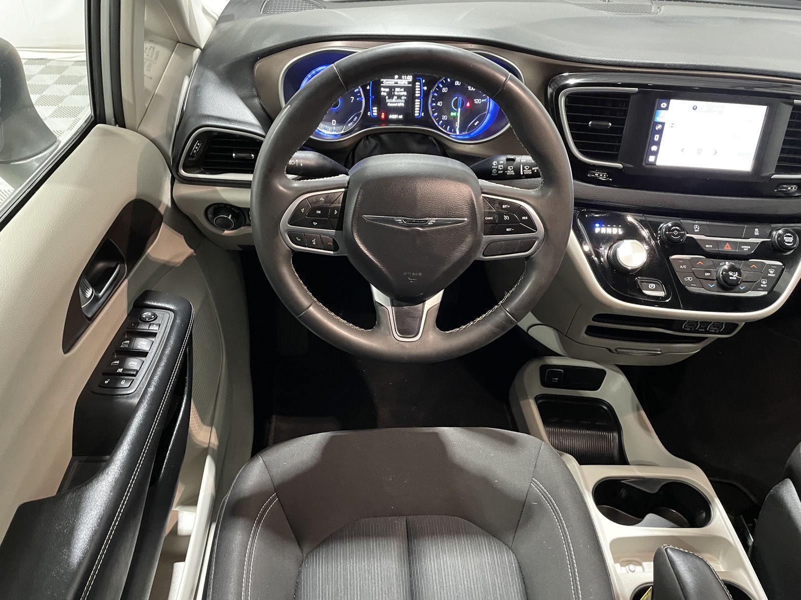 Used 2022 Chrysler Voyager LX Minivans for sale in St Joseph MO