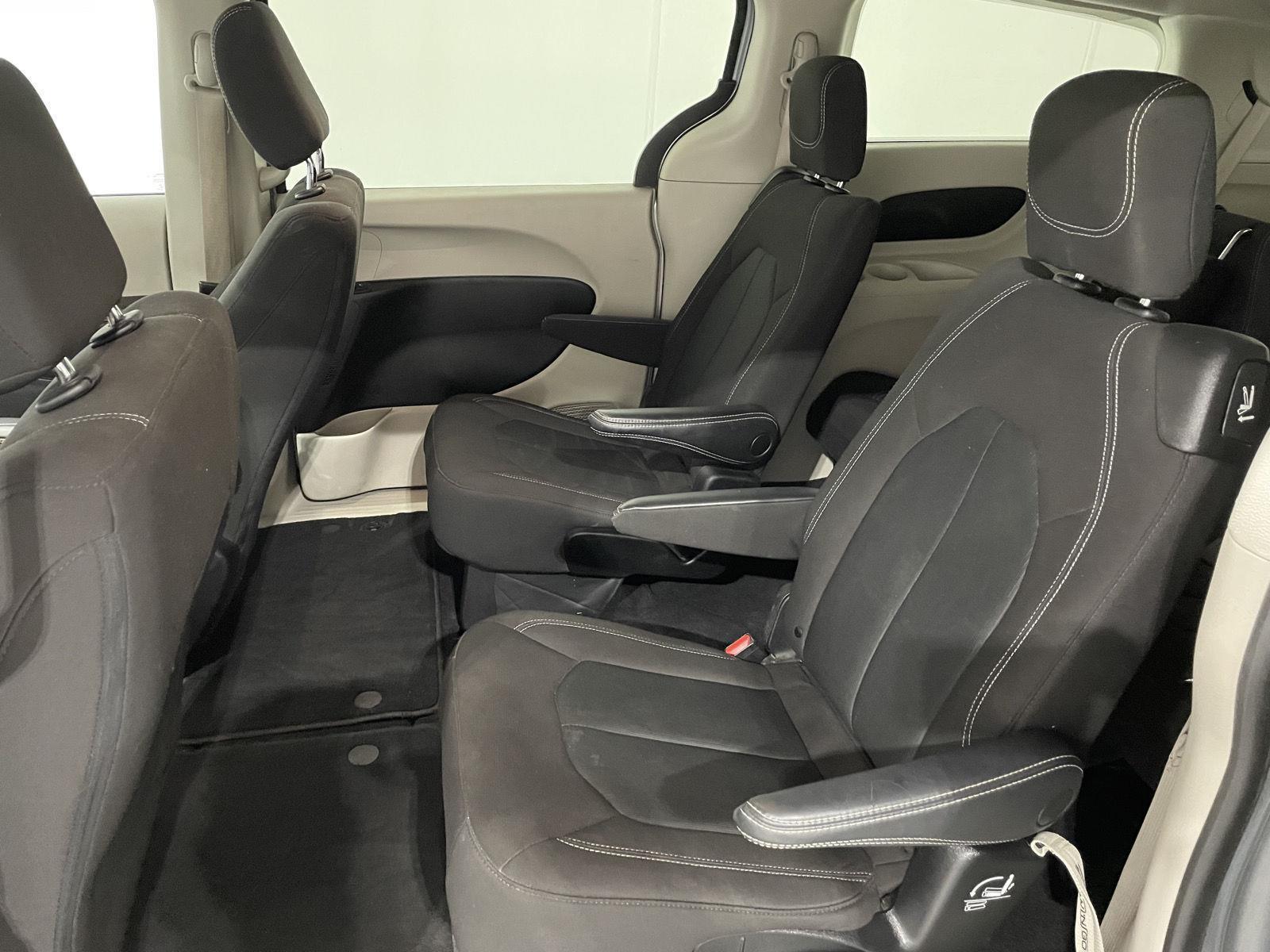 Used 2022 Chrysler Voyager LX Minivans for sale in St Joseph MO