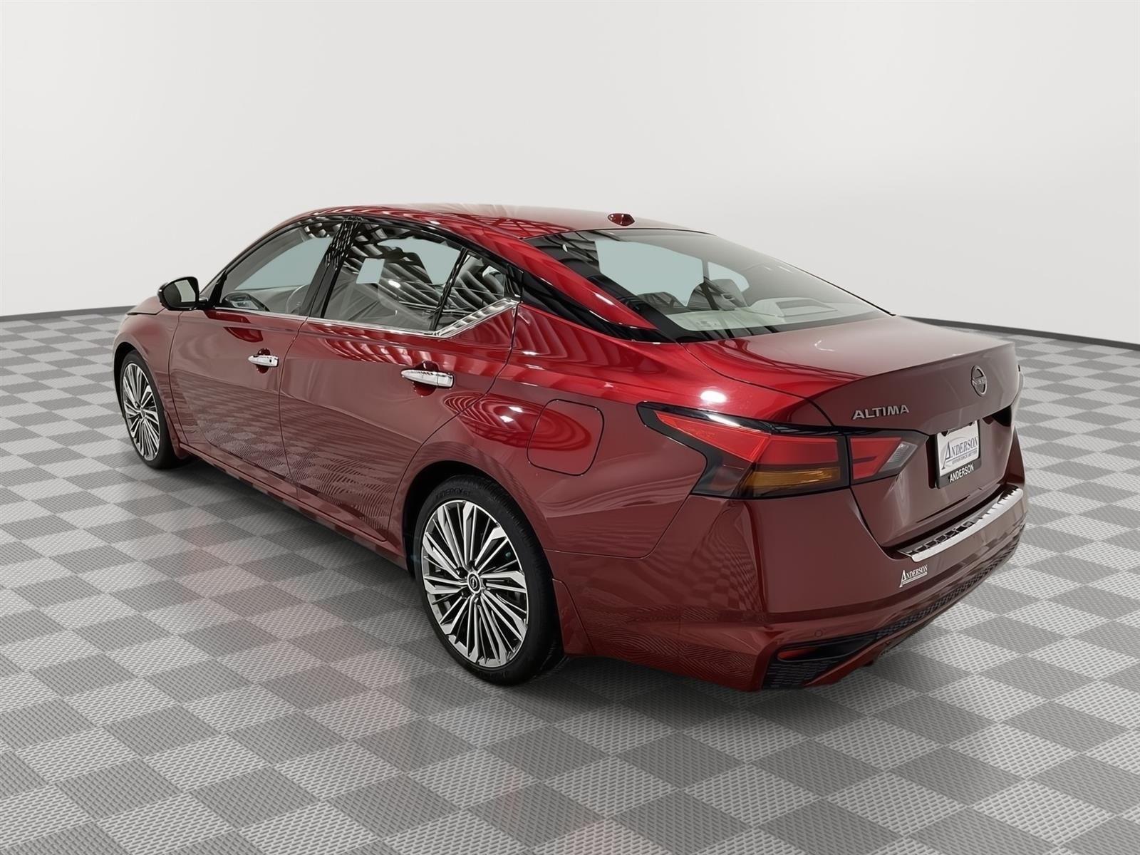 Used 2023 Nissan Altima 2.5 SL Sedan for sale in St Joseph MO