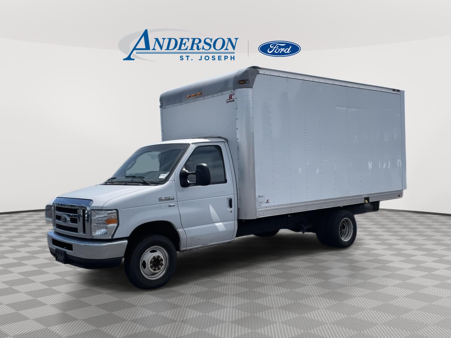 Used 2015 Ford Econoline Commercial Cutaway E-350 Super Duty 138 DRW specialty vehicle for sale in St Joseph MO