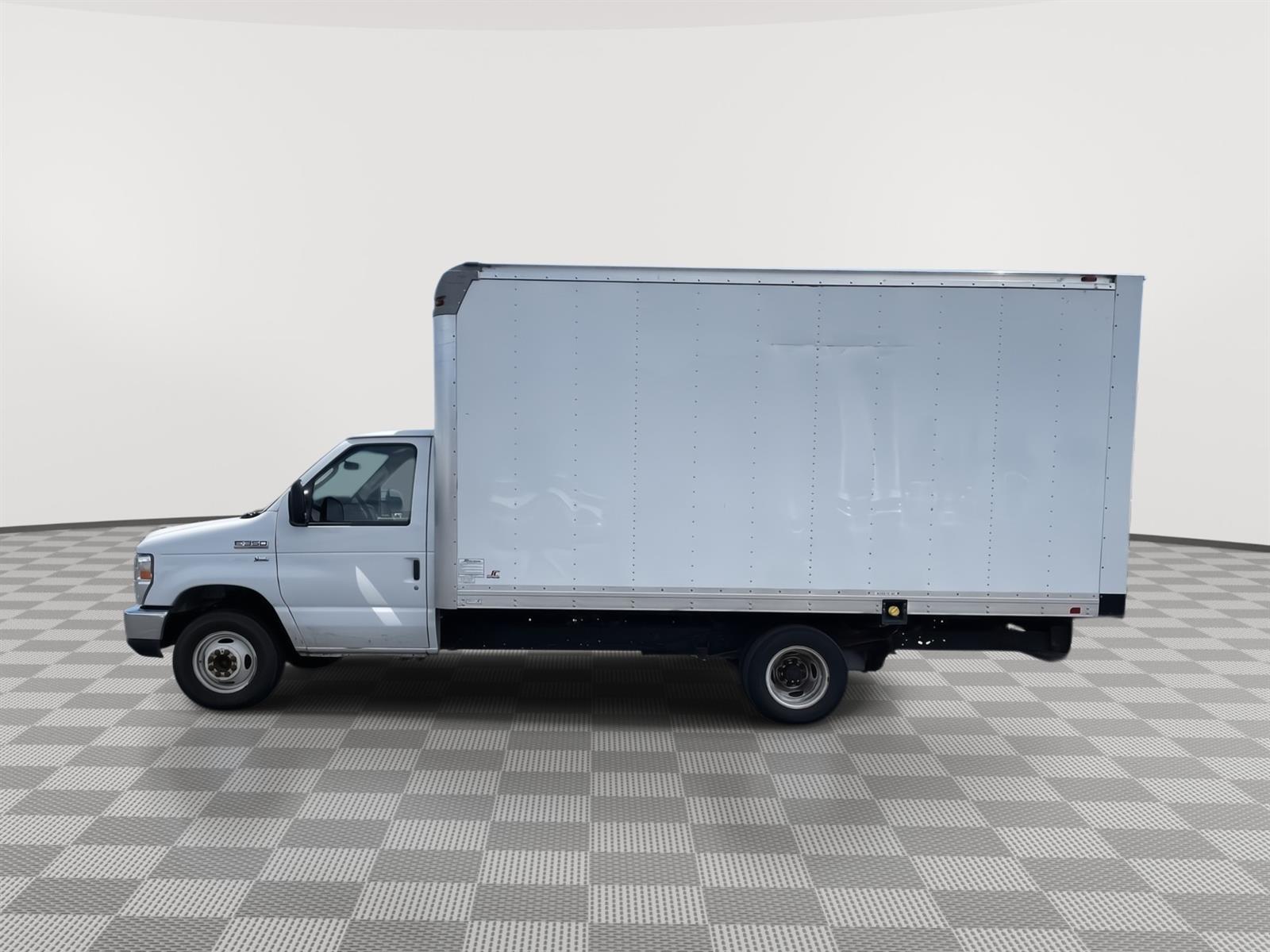 Used 2015 Ford Econoline Commercial Cutaway E-350 Super Duty 138 DRW specialty vehicle for sale in St Joseph MO