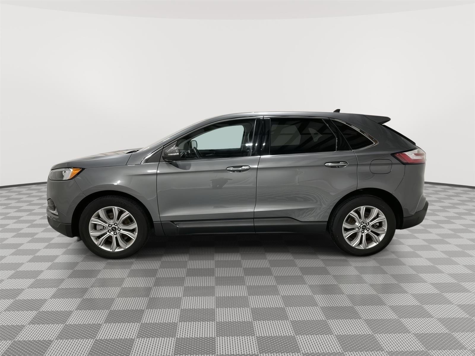 Used 2024 Ford Edge Titanium SUV for sale in St Joseph MO