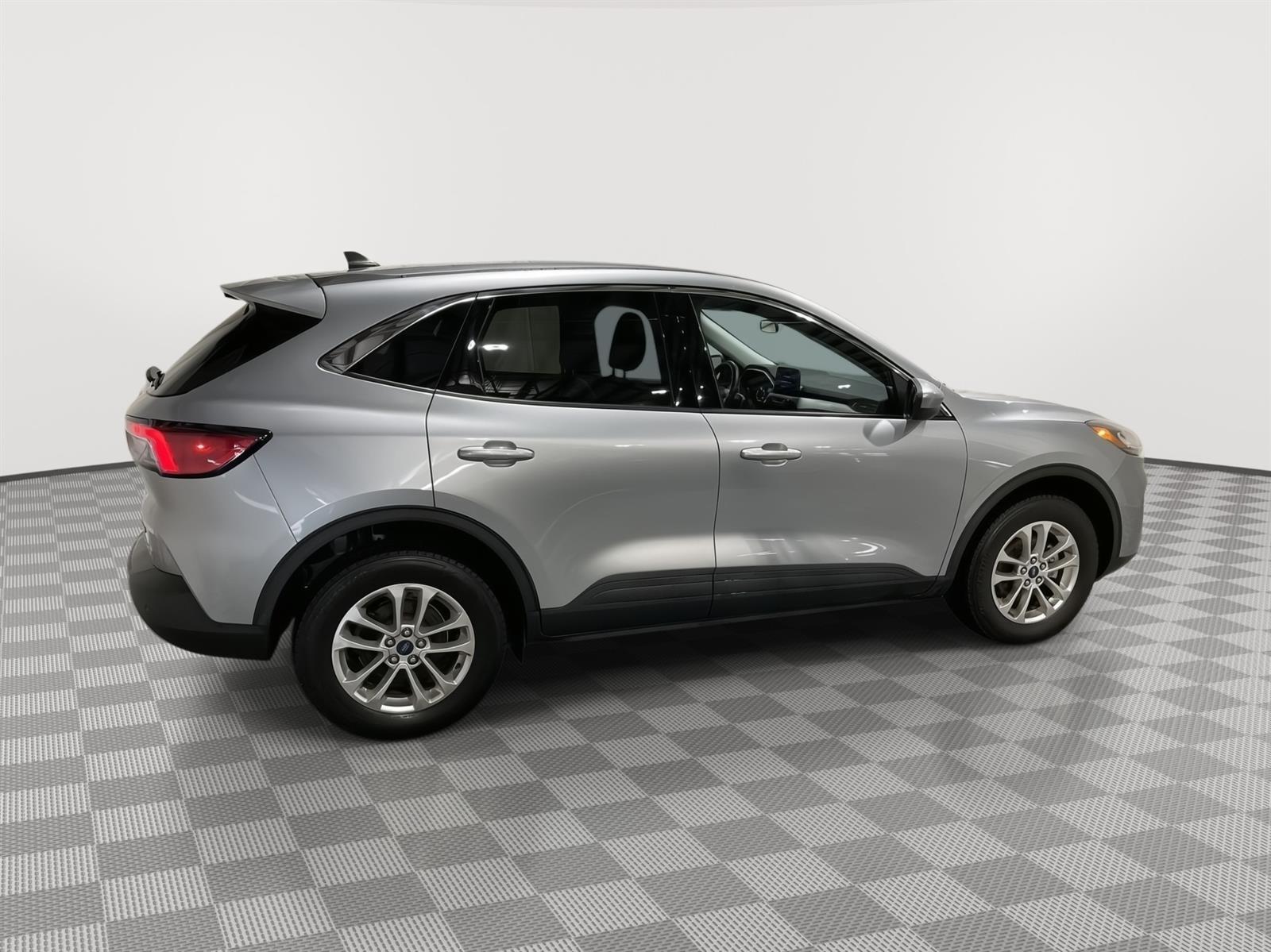 Used 2021 Ford Escape SE Hybrid SUV for sale in St Joseph MO