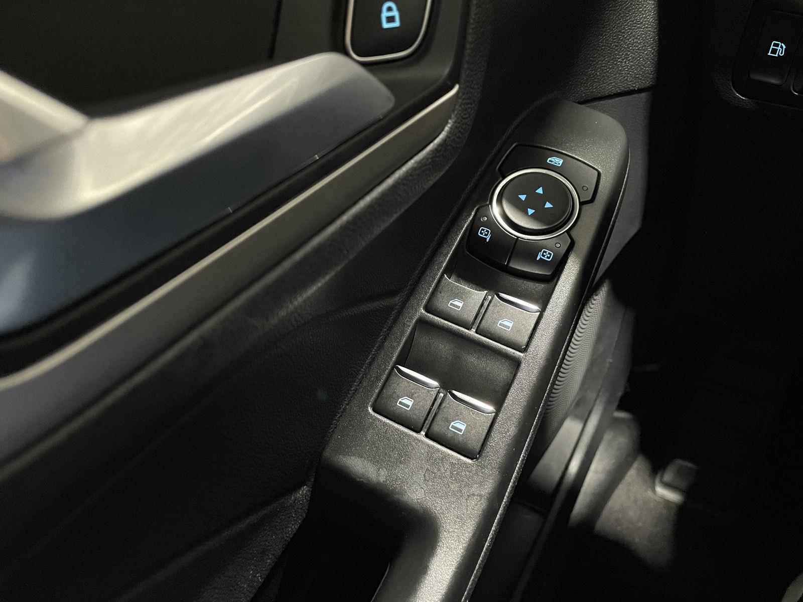 Used 2021 Ford Escape SE Hybrid SUV for sale in St Joseph MO