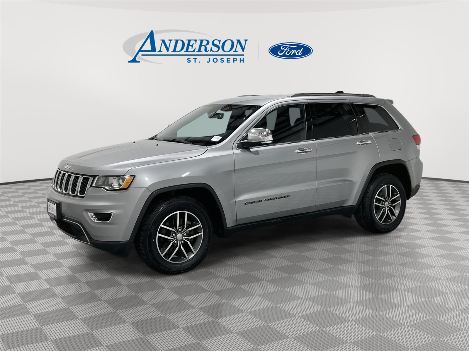 Used 2018 Jeep Grand Cherokee Limited SUV for sale in St Joseph MO