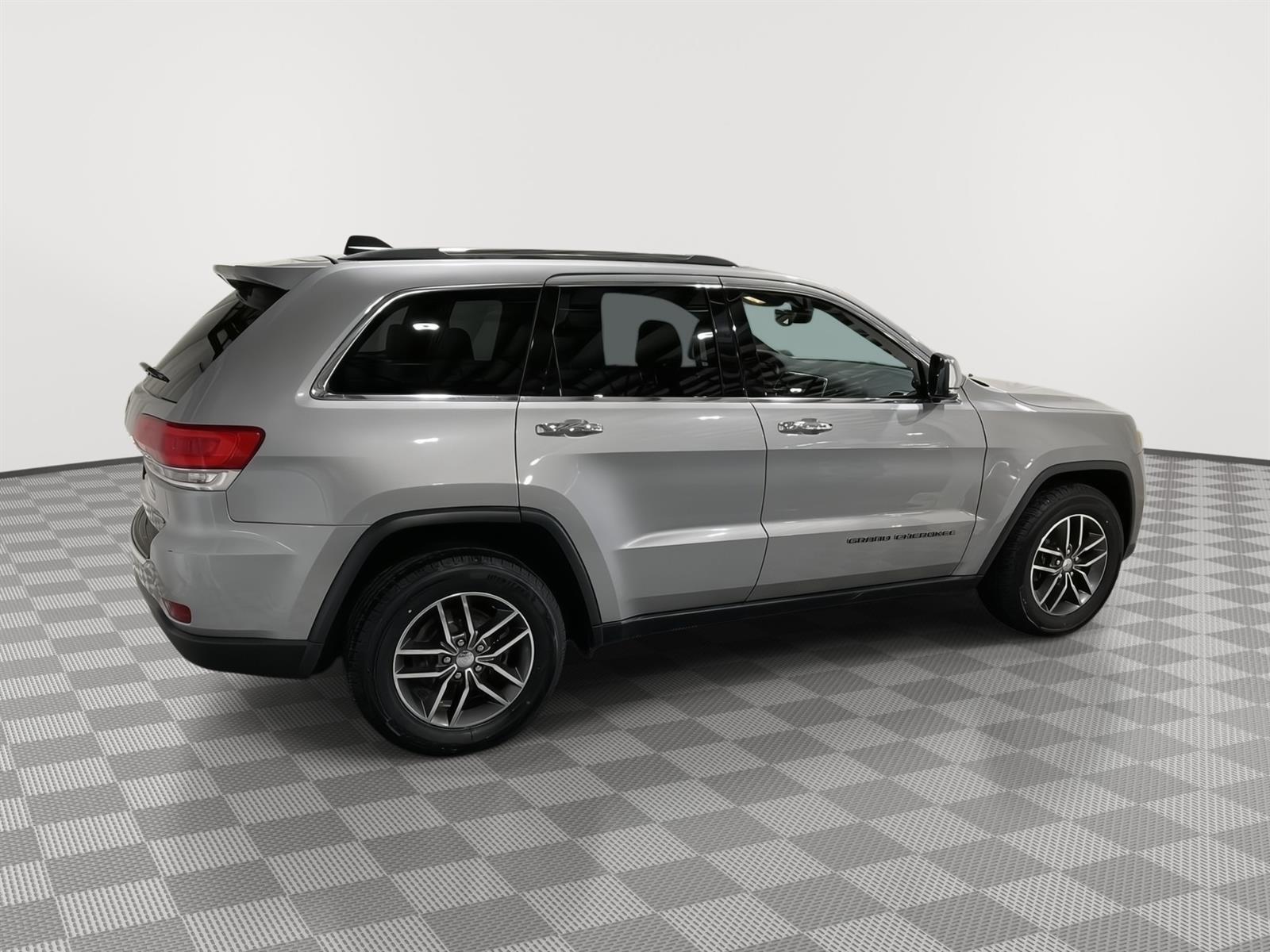 Used 2018 Jeep Grand Cherokee Limited SUV for sale in St Joseph MO