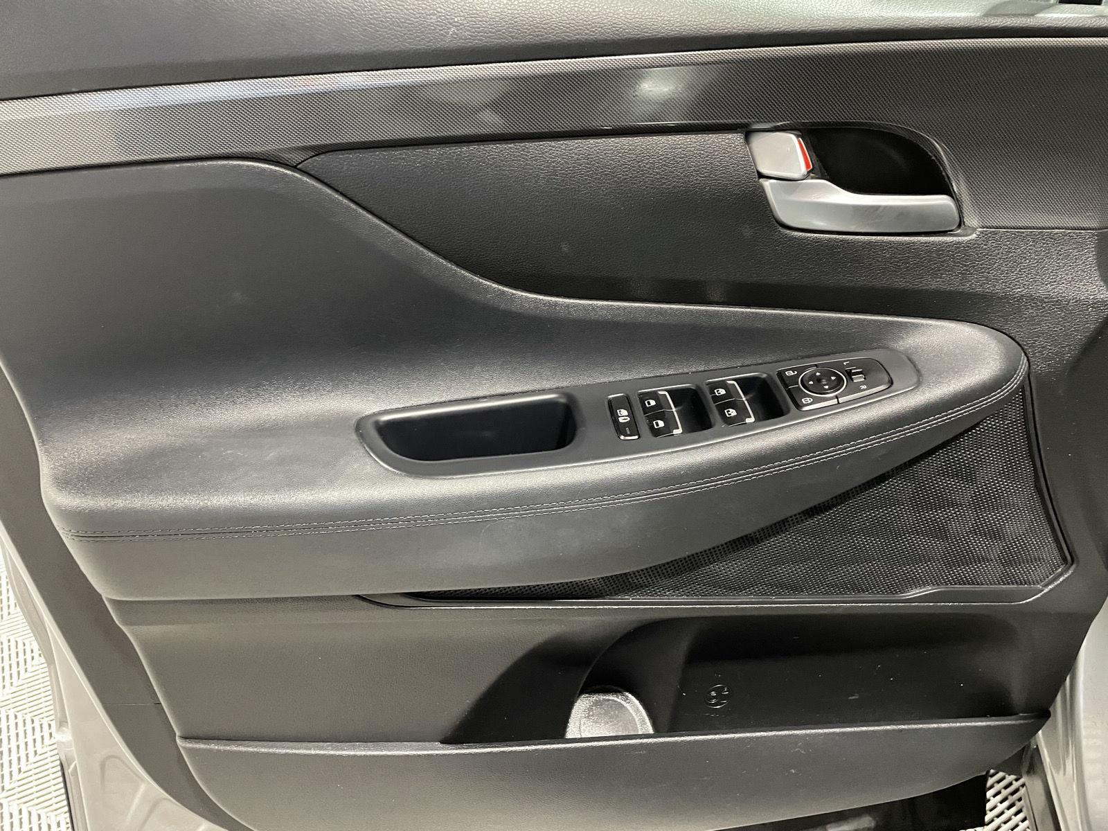 Used 2021 Hyundai Santa Fe SEL SUV for sale in St Joseph MO